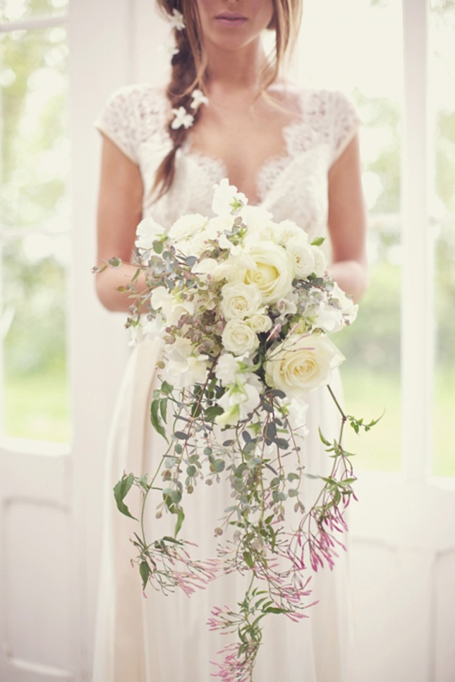 and now how about a full cascading bouquet found via ruffled